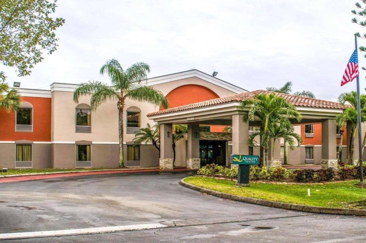 Quality Suites Fort Myers Airport I-75 Exteriör bild
