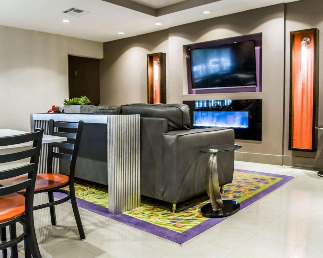 Quality Suites Fort Myers Airport I-75 Exteriör bild